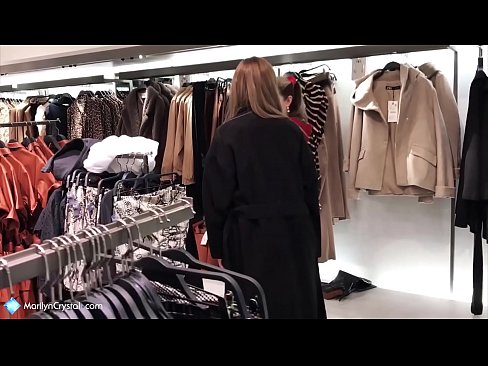 ❤️ Wasagaji hupiga punyeto na kulamba pussy store - gin gerson crystal marilyn Video ya ngono ️❤